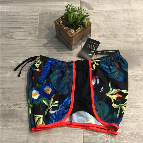 NWT Nike Tropical Print Shorts - Picture 3 of 9